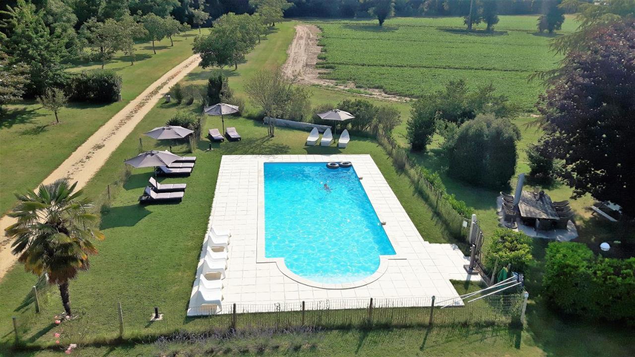 Chateau La Mothaye - Self Catering Apartments With Pool In The Loire Valley Les Bois-d'Anjou 외부 사진